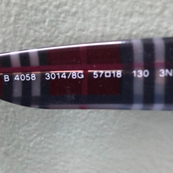 Burberry B 4058 Oversized Sunglasses - Picture 7 of 8